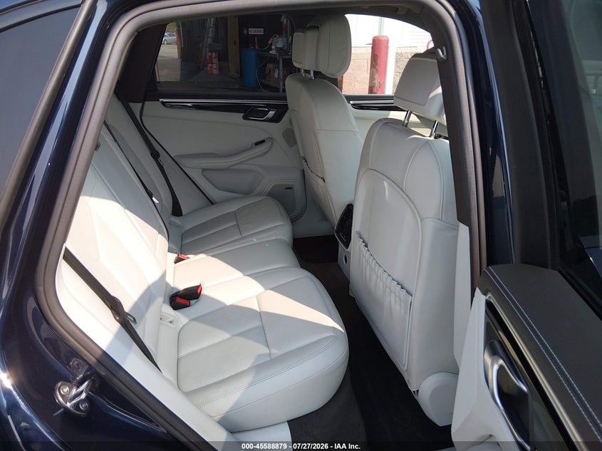 2019 Porsche Macan VIN WP1AB2A50KLB33393 IAAI salvage auction — WATER/FLOOD, Junk Receipt (North Carolina), sold $7,950 on 2026-10-12 (photo 8)
