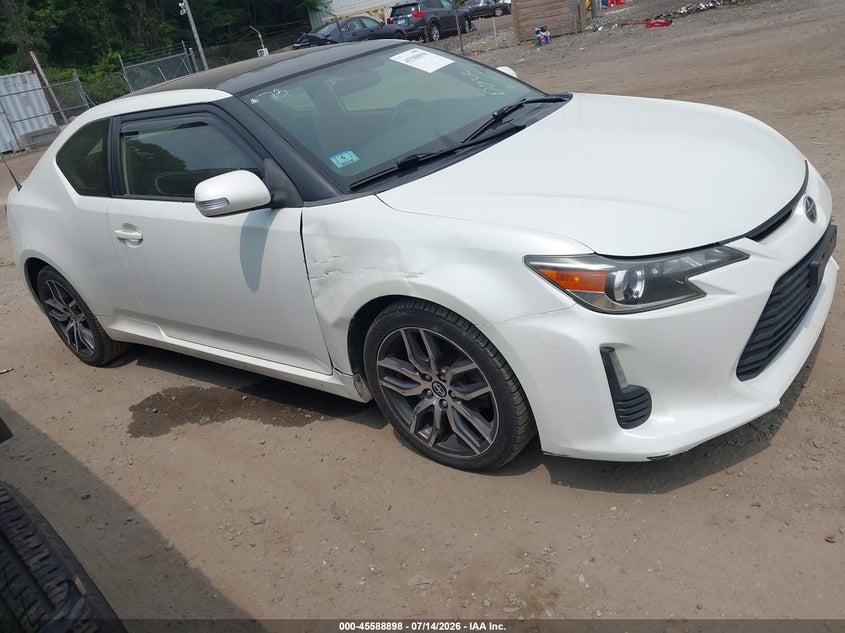 2015 Scion Tc VIN JTKJF5C73FJ010560 IAAI salvage auction — RIGHT FRONT, Clear (Massachusetts), sold $1,250 on 2026-07-28 (photo 1)
