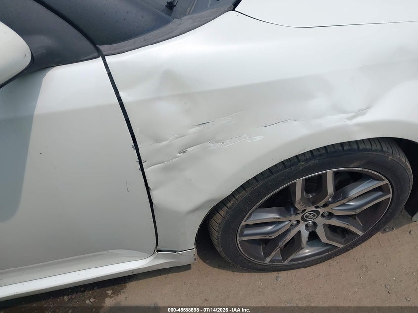 2015 Scion Tc VIN JTKJF5C73FJ010560 IAAI salvage auction — RIGHT FRONT, Clear (Massachusetts), sold $1,250 on 2026-07-28 (photo 5)