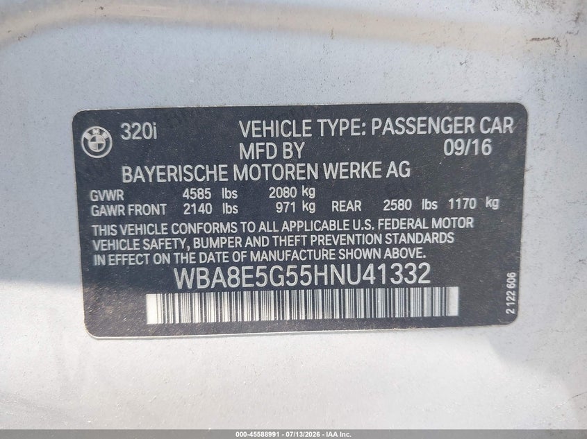 2017 BMW 3er VIN WBA8E5G55HNU41332 IAAI salvage auction — FRONT END, Wait Title, sold $550 on 2026-08-18 (photo 9)