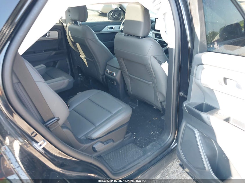 2025 Ford Explorer VIN 1FMUK8DH2SGB45685 IAAI salvage auction — LEFT SIDE, Wait Title, sold $17,250 on 2026-08-25 (photo 8)