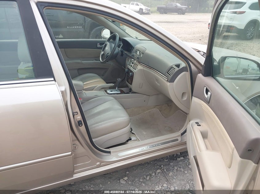 2006 Hyundai Sonata VIN 5NPEU46F56H009558 IAAI salvage auction — NORMAL WEAR, Clear (Virginia), sold $500 on 2026-07-30 (photo 5)