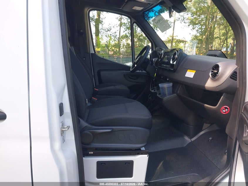2026 Mercedes-benz Sprinter VIN W1Z4KGHY1TT603354 IAAI salvage auction — ROOF, Enterprise Vehicles Clear Only (Massachusetts), sold $40,000 on 2026-07-30 (photo 5)