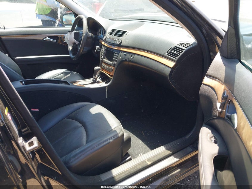 2008 Mercedes-benz E-class VIN WDBUF56X58B304764 IAAI salvage auction — NORMAL WEAR, Salvage (California), sold $400 on 2026-07-31 (photo 5)