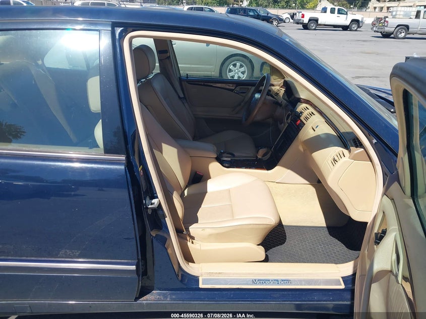 2001 Mercedes-benz E-class VIN WDBJF83J61X053136 IAAI salvage auction — NORMAL WEAR, Clear - Dealer Only (California), sold $725 on 2026-07-20 (photo 5)