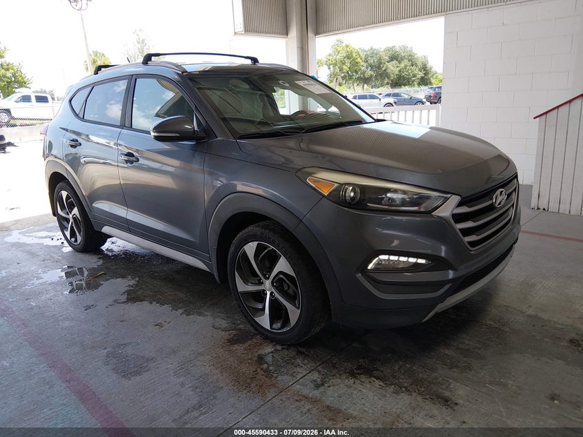 2017 Hyundai Tucson VIN KM8J33A20HU397139 IAAI salvage auction — LEFT SIDE, Rebuildable (Florida), sold $2,550 on 2026-08-02 (photo 1)