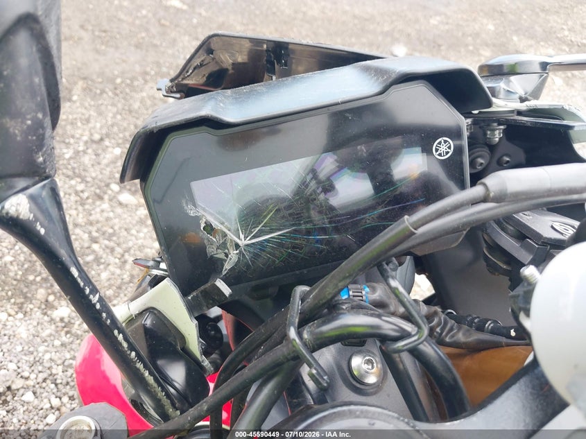 2022 Yamaha Yzf VIN JYARM38E1NA003077 IAAI salvage auction — LEFT & RIGHT, Salvage Title, sold $725 on 2026-09-10 (photo 7)