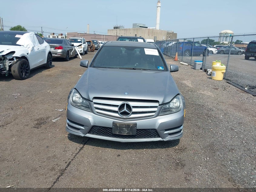 2012 Mercedes-benz C class VIN WDDGF8BB8CR208000 IAAI salvage auction — NORMAL WEAR, Clear (New Jersey), sold $650 on 2026-07-29 (photo 6)