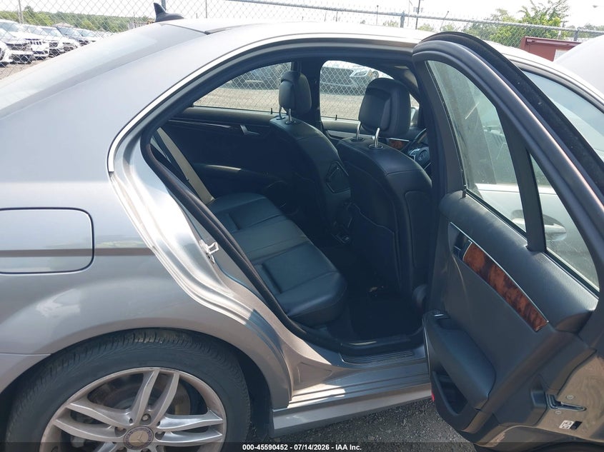 2012 Mercedes-benz C class VIN WDDGF8BB8CR208000 IAAI salvage auction — NORMAL WEAR, Clear (New Jersey), sold $650 on 2026-07-29 (photo 8)