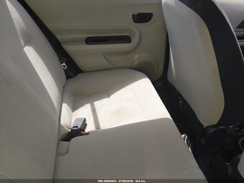 2014 Toyota Prius c VIN JTDKDTB36E1085885 IAAI salvage auction — NORMAL WEAR, Salvage Title, sold $375 on 2026-07-29 (photo 8)