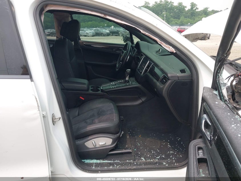 2018 Porsche Macan VIN WP1AA2A53JLB02401 IAAI salvage auction — FRONT END, Salvage Title, sold $2,550 on 2026-08-29 (photo 5)