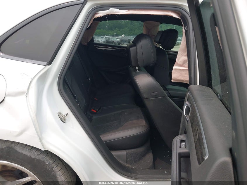 2018 Porsche Macan VIN WP1AA2A53JLB02401 IAAI salvage auction — FRONT END, Salvage Title, sold $2,550 on 2026-08-29 (photo 8)