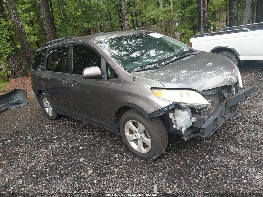 2012 Toyota Sienna VIN 5TDKK3DC7CS197257 IAAI salvage auction — FRONT END, Clear (Virginia), sold $25 on 2026-08-01 (photo 1)