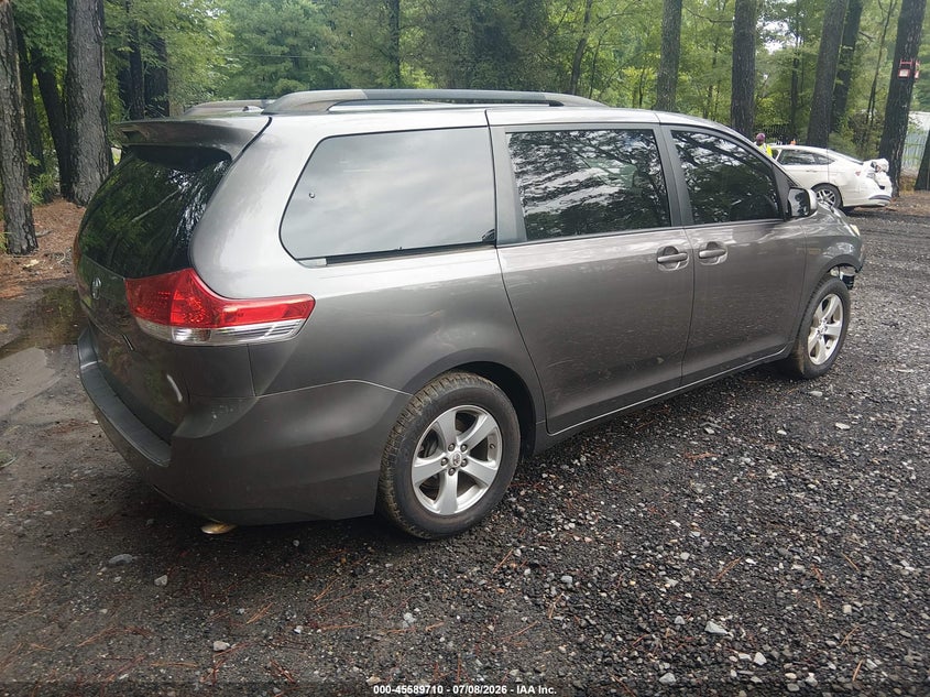 2012 Toyota Sienna VIN 5TDKK3DC7CS197257 IAAI salvage auction — FRONT END, Clear (Virginia), sold $25 on 2026-08-01 (photo 4)