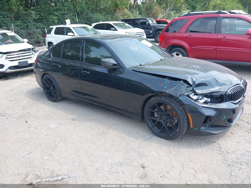 2023 BMW 3er VIN 3MW89FF06P8D54069 IAAI salvage auction — FRONT END, Salvage (Indiana), sold $13,400 on 2026-07-30 (photo 1)