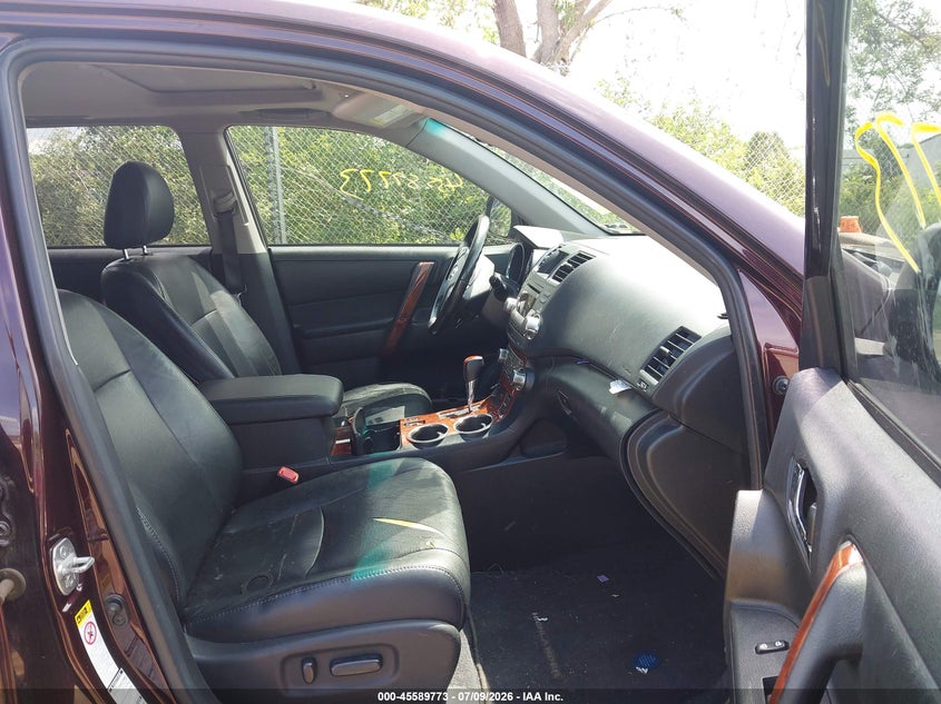 2011 Toyota Highlander VIN 5TDDK3EH9BS059026 IAAI salvage auction — REAR END, Clear (Wisconsin), sold $2,650 on 2026-07-15 (photo 5)
