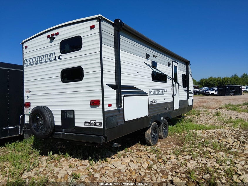 2021 Kz Sportsmen VIN 4EZTU232XM5061017 IAAI salvage auction — HAIL, Clear Claim Paid (Wisconsin), sold $2,250 on 2026-07-28 (photo 4)