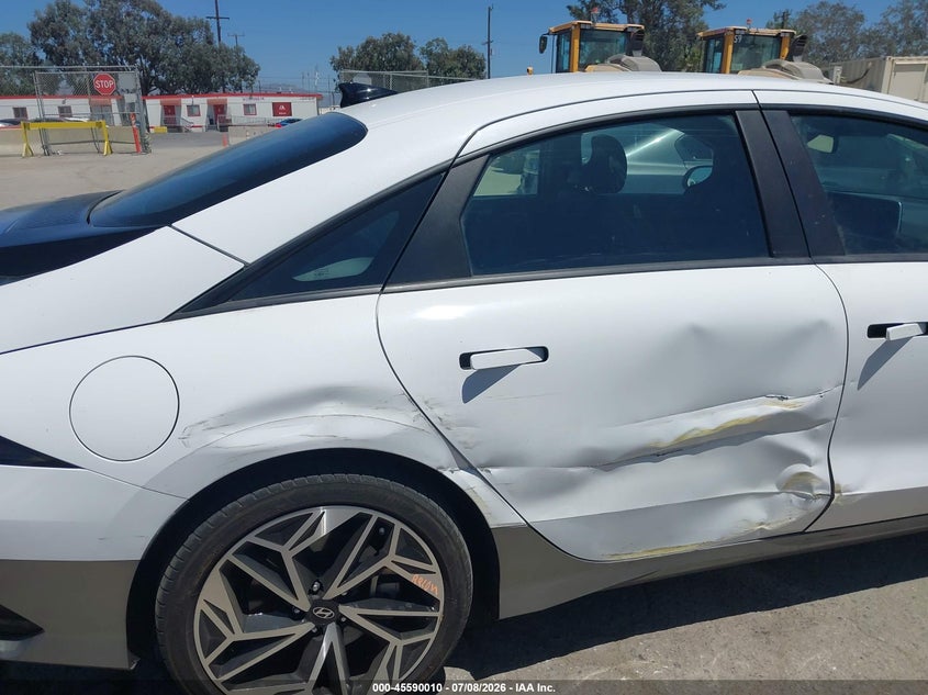 2025 Hyundai Ioniq 6 VIN KMHM34AA2SA084063 IAAI salvage auction — RIGHT SIDE, Salvage Title, sold $10,350 on 2026-08-10 (photo 6)