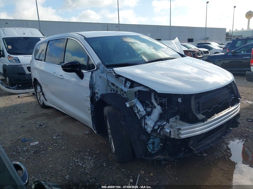 2025 Chrysler Pacifica VIN 2C4RC1BG8SR555611 IAAI salvage auction — SIDE, Enterprise Vehicles Clear Only (Florida), sold $9,600 on 2026-07-15 (photo 1)