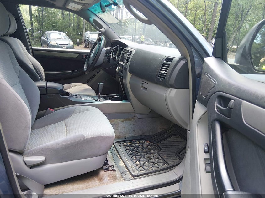 2005 Toyota 4runner VIN JTEBU14R450057302 IAAI salvage auction — NORMAL WEAR, Clear (Virginia), sold $2,450 on 2026-07-28 (photo 5)