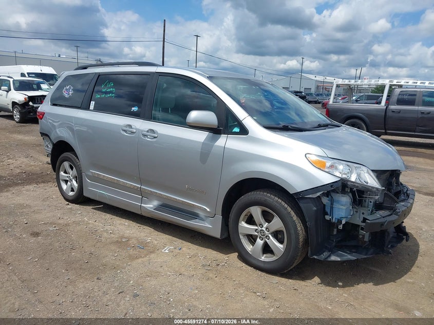 2020 Toyota Sienna VIN 5TDKZ3DC5LS069448 IAAI salvage auction — FRONT & REAR, Salvage Title, sold $3,650 on 2026-07-22 (photo 1)