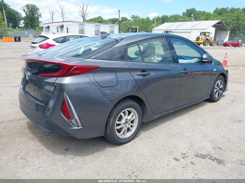 2017 Toyota Prius VIN JTDKARFP4H3002102 IAAI salvage auction — NORMAL WEAR, Salvage Title, sold $7,950 on 2026-07-14 (photo 4)