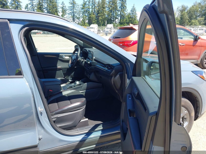 2025 Ford Escape VIN 1FMCU9NA1SUB43053 IAAI salvage auction — REAR END, Salvage Title, sold $14,350 on 2026-07-22 (photo 5)