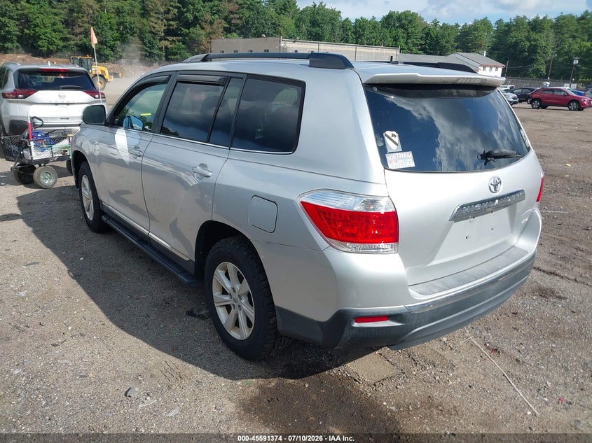 2012 Toyota Highlander VIN 5TDBK3EH3CS106124 IAAI salvage auction — NORMAL WEAR, Salvage Title, sold $3,600 on 2026-07-31 (photo 3)