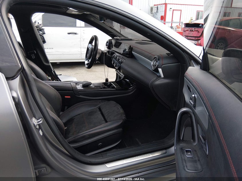 2021 Mercedes-benz Cla-klasse VIN W1K5J4HB1MN173346 IAAI salvage auction — SIDE, Salvage (California), sold $9,500 on 2026-08-24 (photo 5)