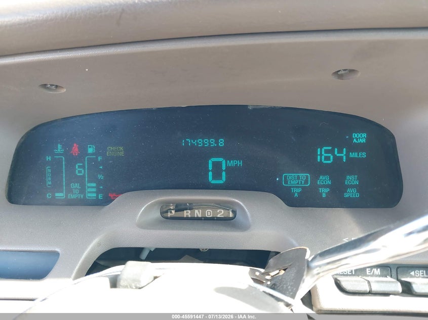 1997 Mercury Grand marquis VIN 2MELM75W6VX704881 IAAI salvage auction — NORMAL WEAR, Regular (South Dakota), sold $375 on 2026-07-28 (photo 7)