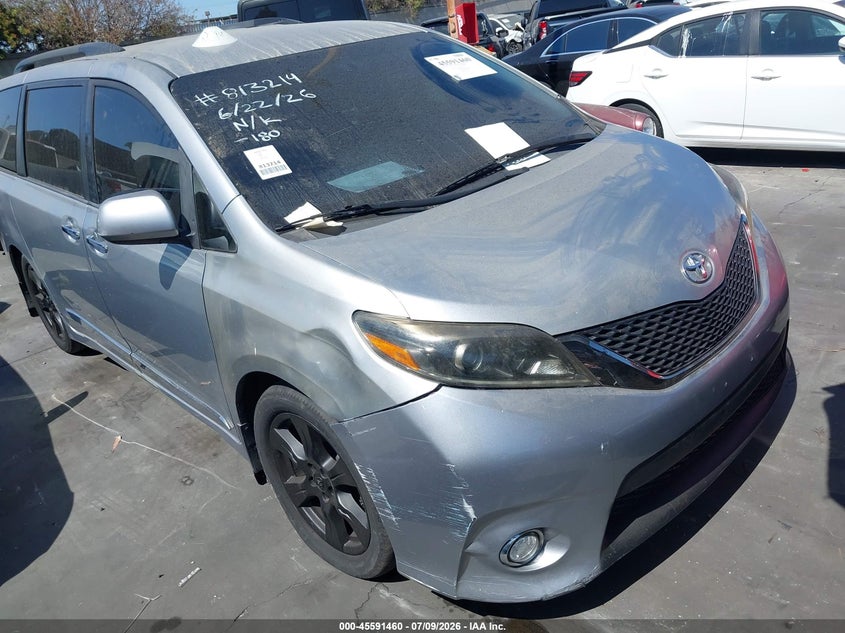 2017 Toyota Sienna VIN 5TDXZ3DC6HS884044 IAAI salvage auction — VANDALISM, Salvage Certificate (California), sold $1,775 on 2026-07-29 (photo 1)