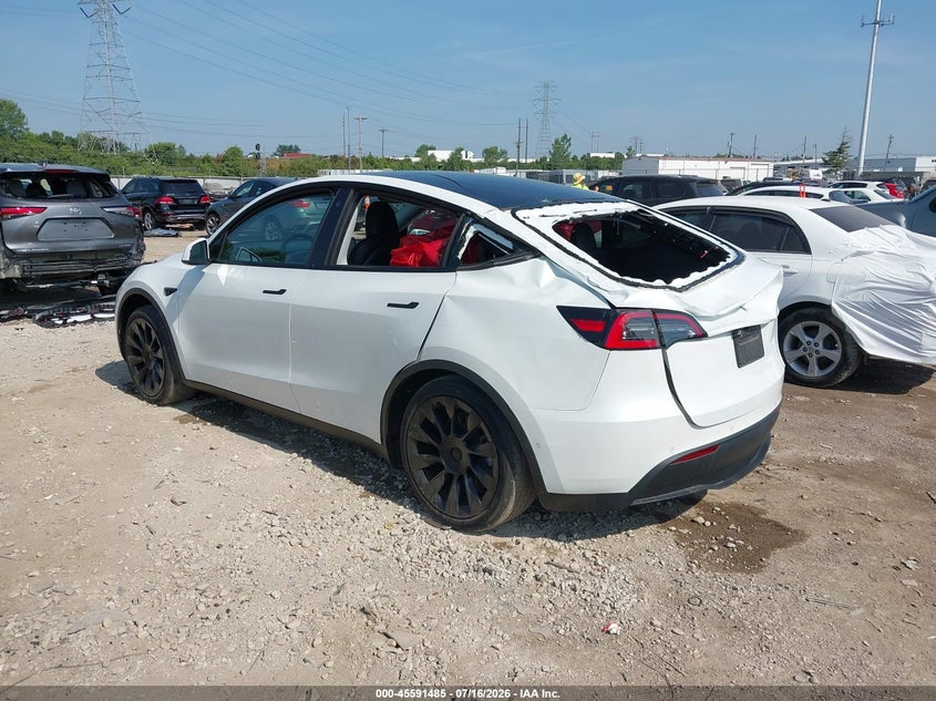 2021 Tesla Model y VIN 5YJYGDED2MF105910 IAAI salvage auction — REAR END, Salvage (Ohio), sold $7,400 on 2026-07-30 (photo 3)