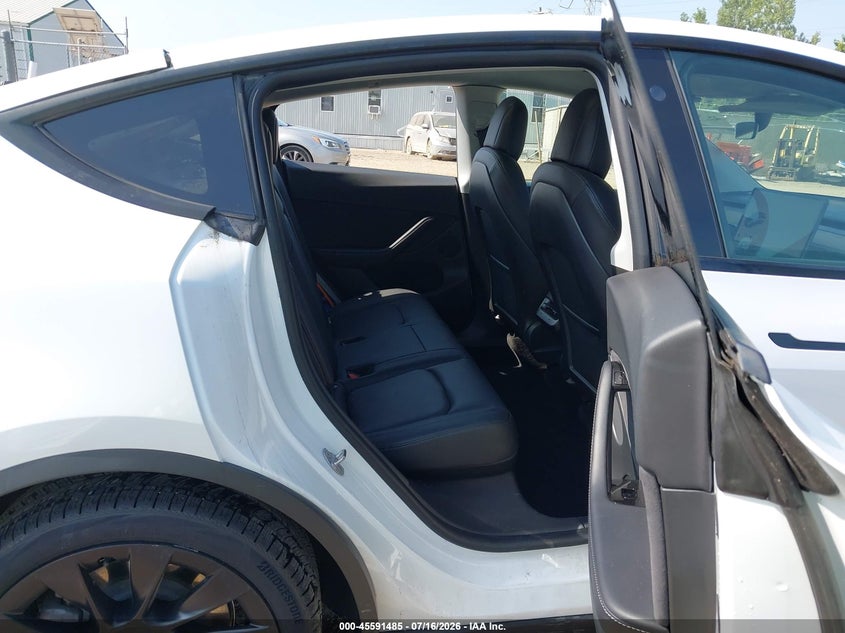 2021 Tesla Model y VIN 5YJYGDED2MF105910 IAAI salvage auction — REAR END, Salvage (Ohio), sold $7,400 on 2026-07-30 (photo 8)