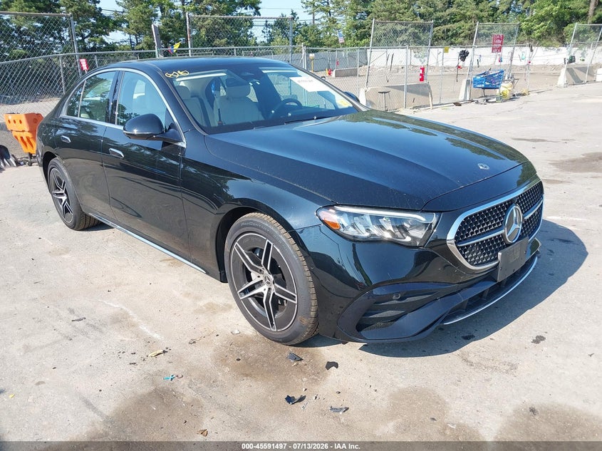 2025 Mercedes-benz E-klasse VIN W1KLF4HB9SA137661 — IAAI salvage auction photo
