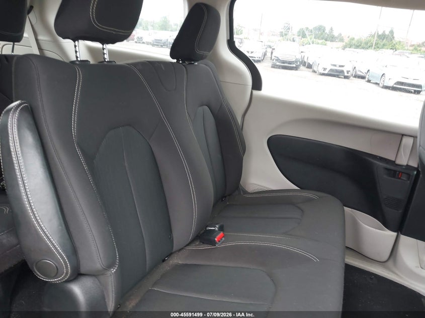 2020 Chrysler Voyager VIN 2C4RC1AG2LR193200 IAAI salvage auction — NORMAL WEAR, Salvage Title, sold $10,300 on 2026-07-24 (photo 8)