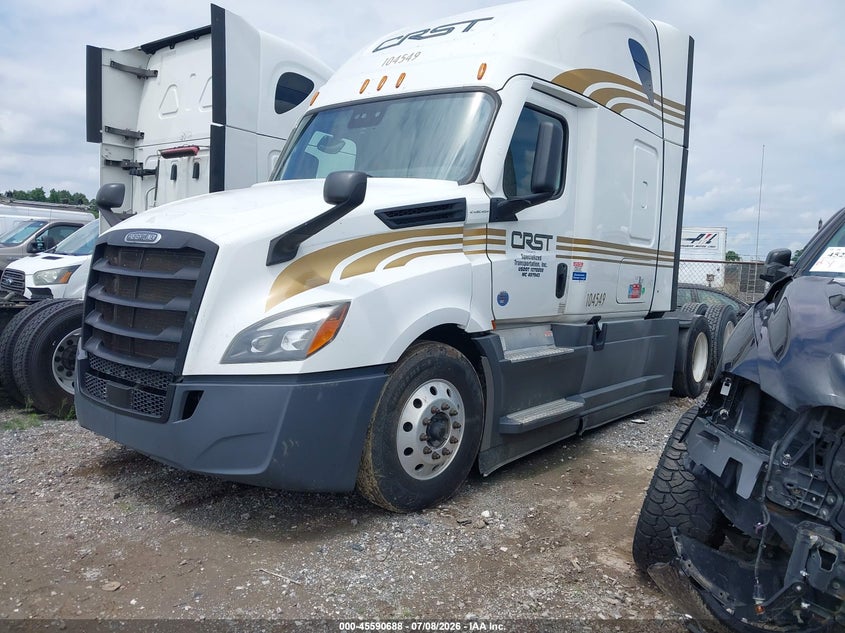 2022 Freightliner New cascadia 126 VIN 3AKJHHDR5NSNC1217 IAAI salvage auction — NORMAL WEAR, Clear (Indiana), sold $14,100 on 2026-07-29 (photo 2)