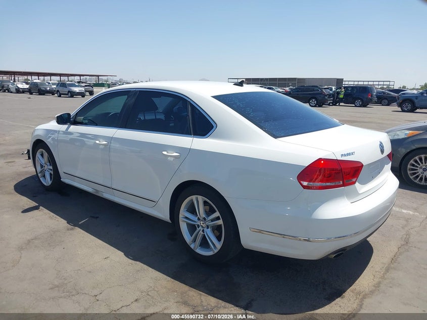 2015 Volkswagen Passat VIN 1VWBT7A33FC039610 IAAI salvage auction — RIGHT FRONT, Salvage Title, sold $2,000 on 2026-07-20 (photo 3)