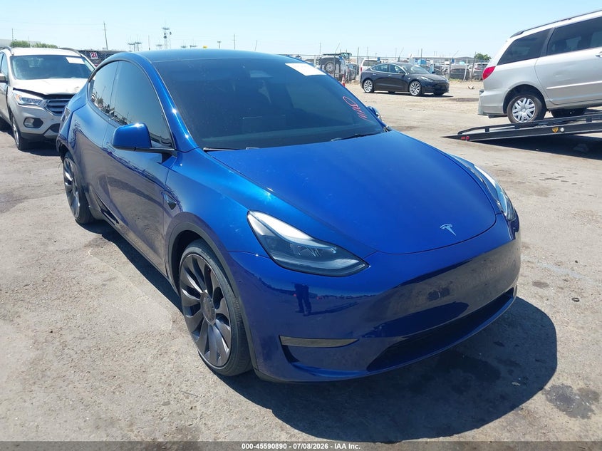 2025 Tesla Model y VIN 7SAYGDEF8SF232095 IAAI salvage auction — REAR END, Salvage Title, sold $15,950 on 2026-08-01 (photo 1)