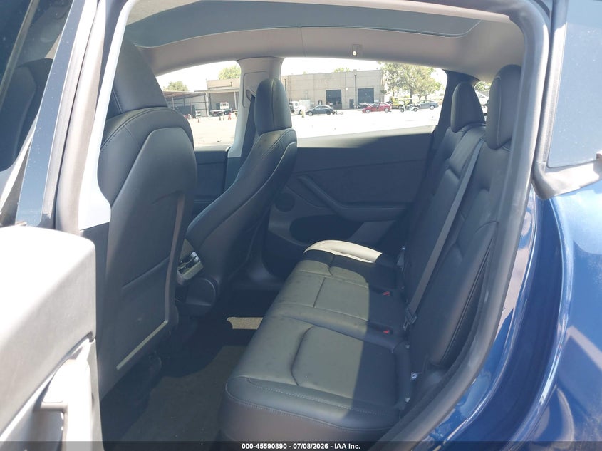2025 Tesla Model y VIN 7SAYGDEF8SF232095 IAAI salvage auction — REAR END, Salvage Title, sold $15,950 on 2026-08-01 (photo 8)