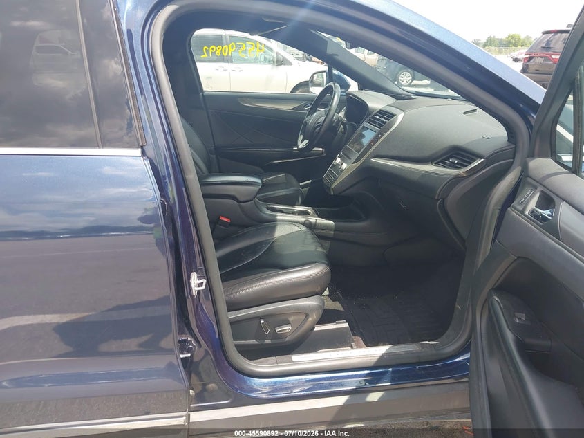 2017 Lincoln Mkc VIN 5LMCJ1D99HUL27275 IAAI salvage auction — FRONT END, Salvage Title, sold $2,550 on 2026-09-02 (photo 5)