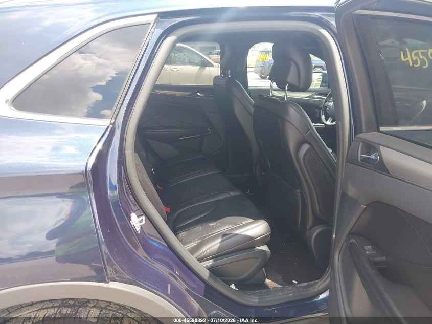 2017 Lincoln Mkc VIN 5LMCJ1D99HUL27275 IAAI salvage auction — FRONT END, Salvage Title, sold $2,550 on 2026-09-02 (photo 8)