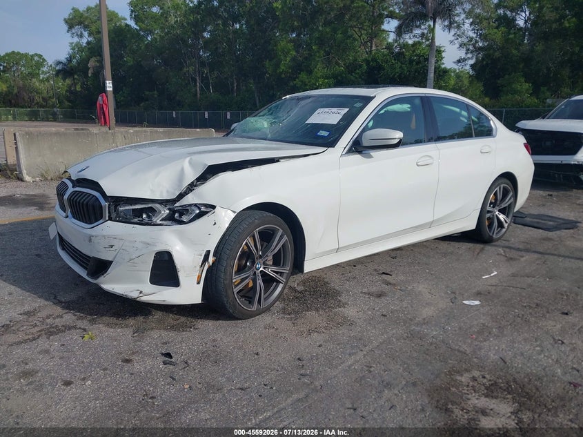 2024 BMW 3er VIN 3MW69FF03R8E03819 IAAI salvage auction — FRONT END, Wait Title, sold $8,000 on 2026-09-01 (photo 2)