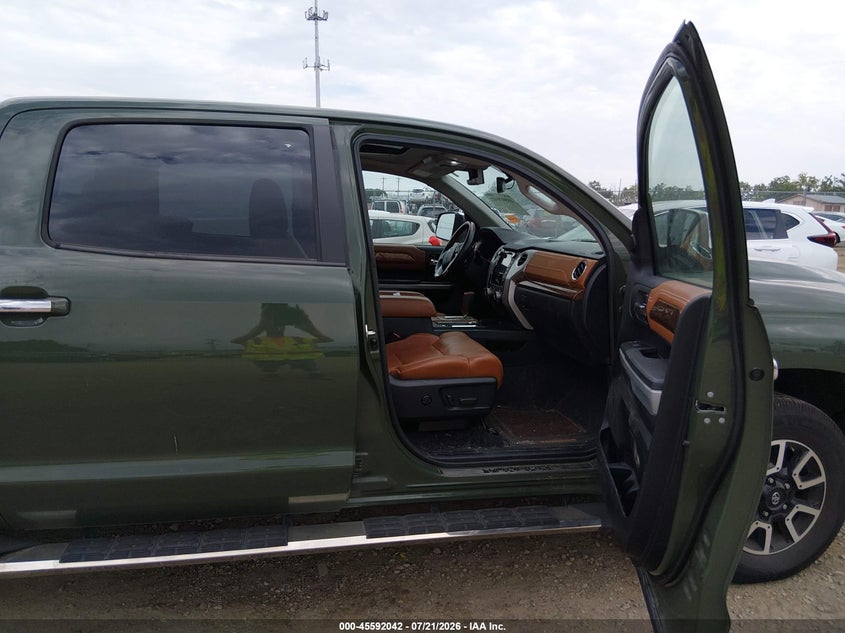 2021 Toyota Tundra VIN 5TFAY5F12MX980130 IAAI salvage auction — SIDE, Salvage Title, sold $20,300 on 2026-07-31 (photo 5)