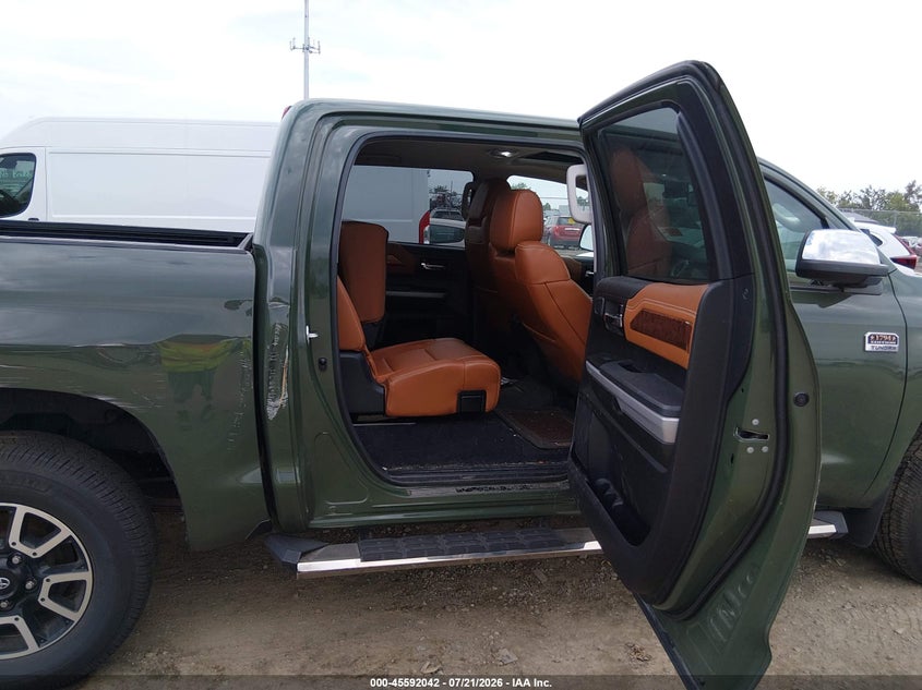 2021 Toyota Tundra VIN 5TFAY5F12MX980130 IAAI salvage auction — SIDE, Salvage Title, sold $20,300 on 2026-07-31 (photo 8)