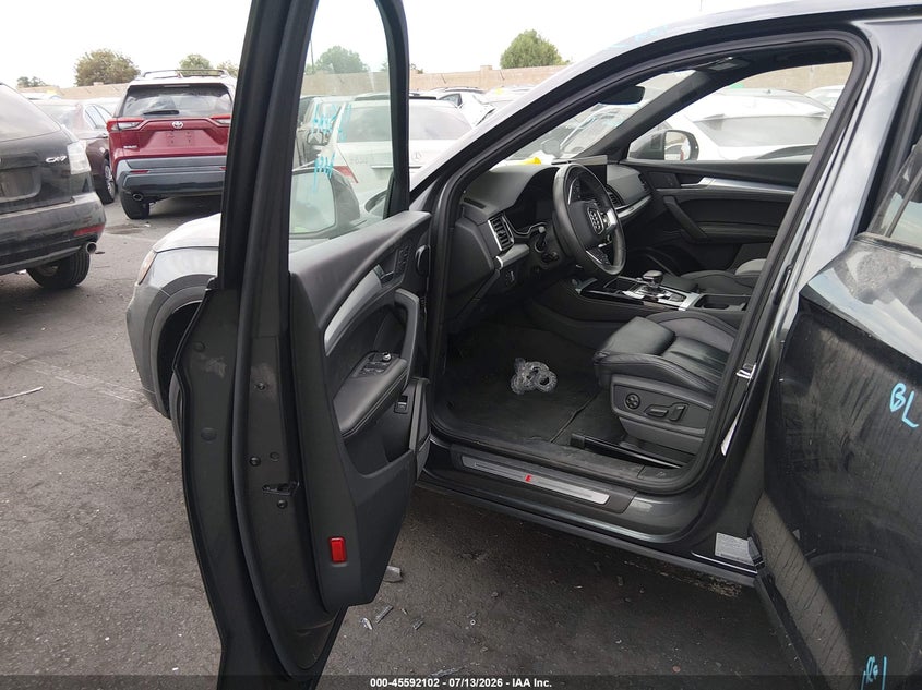 2023 Audi Q5 sportback VIN WA15AAFY0P2010395 IAAI salvage auction — REAR END, Wait Title, sold $19,625 on 2026-08-28 (photo 5)