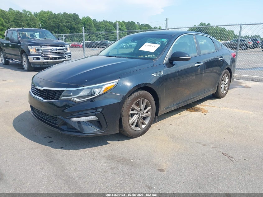 2019 Kia Optima VIN 5XXGT4L37KG363559 IAAI salvage auction — RIGHT FRONT, Salvage Title, sold $500 on 2026-07-16 (photo 2)