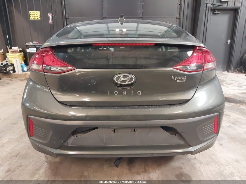 2020 Hyundai Ioniq hybrid VIN KMHC65LC3LU220210 IAAI salvage auction — REAR END, Sf97 (New York), sold $7,750 on 2026-08-20 (photo 6)