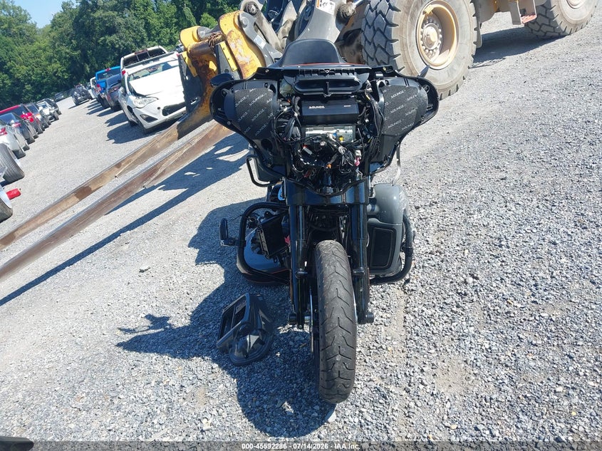 2022 Harley-davidson Electra glide VIN 1HD1KEF15NB606058 IAAI salvage auction — RIGHT SIDE, Wait Title, sold $7,900 on 2026-08-31 (photo 5)