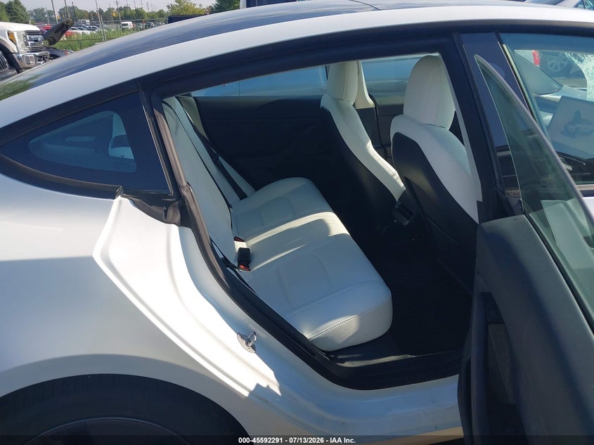 2022 Tesla Model 3 VIN 5YJ3E1EB9NF255091 IAAI salvage auction — LEFT FRONT, Clear (Michigan), sold $7,600 on 2026-07-31 (photo 8)