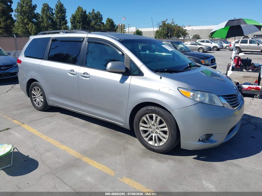 2012 Toyota Sienna VIN 5TDYK3DC0CS190466 IAAI salvage auction — REAR END, Clear - Dealer Only (California), sold $2,000 on 2026-07-27 (photo 1)